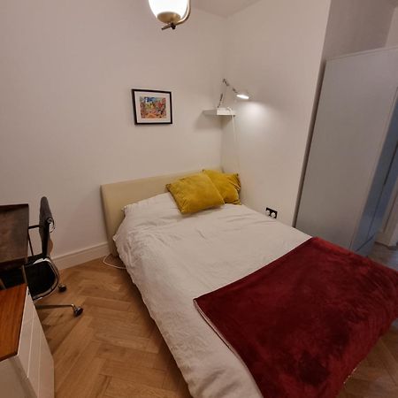 Bright Spacious Apartment In The Park لندن المظهر الخارجي الصورة
