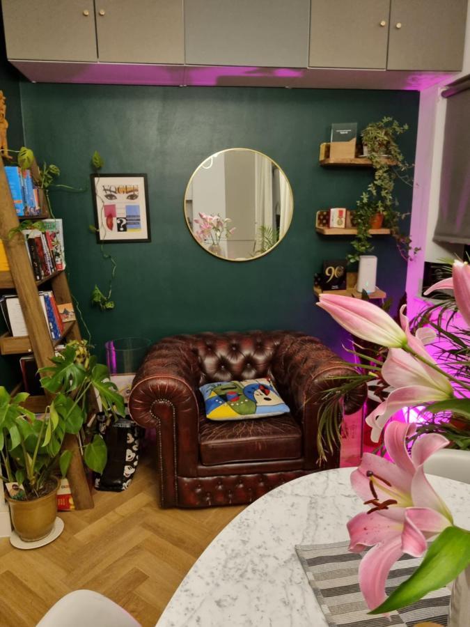 Bright Spacious Apartment In The Park لندن المظهر الخارجي الصورة
