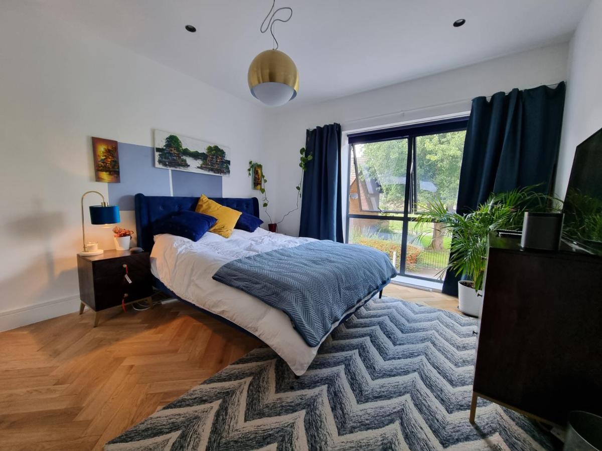 Bright Spacious Apartment In The Park لندن المظهر الخارجي الصورة