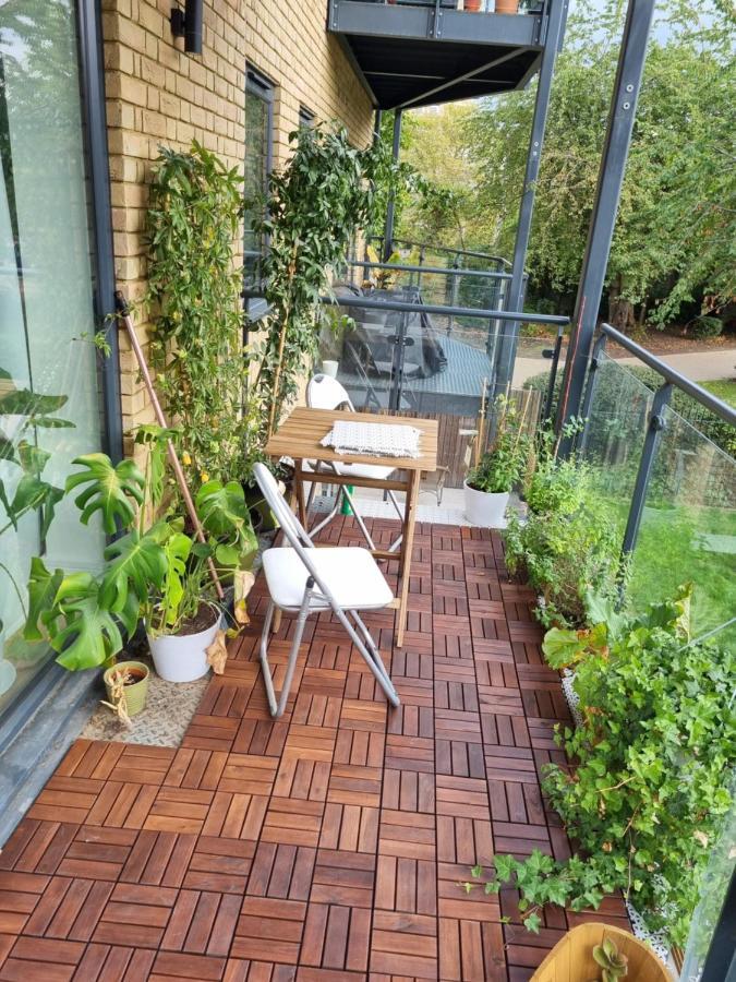 Bright Spacious Apartment In The Park لندن المظهر الخارجي الصورة